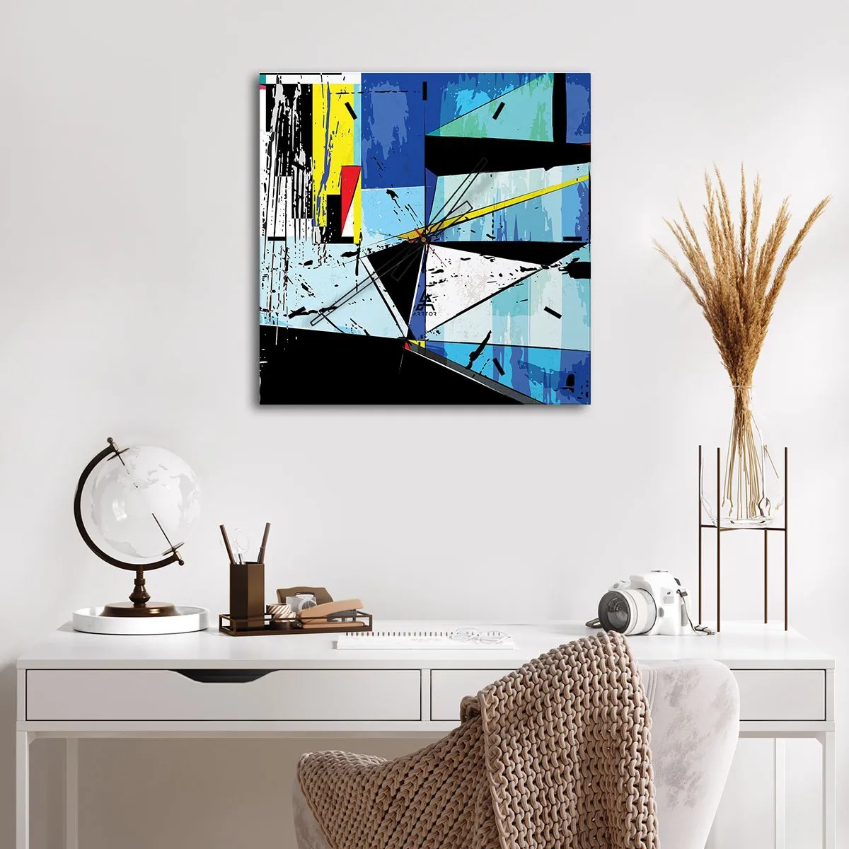 Zegar ścienny - Patrzeć na świat pod kątem... - 30x30 cm