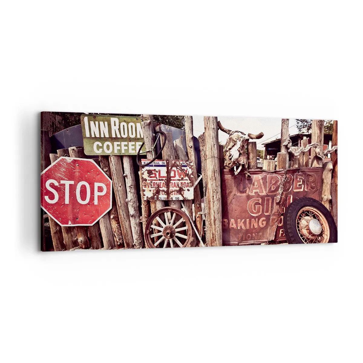 Obraz na płótnie - Rustykalne dekoracje z tablicami i kołem na ogrodzeniu - 120x50cm - A czas się zatrzymał - Nowoczesna dekoracja ścienna do salonu i sypialni ARTTOR