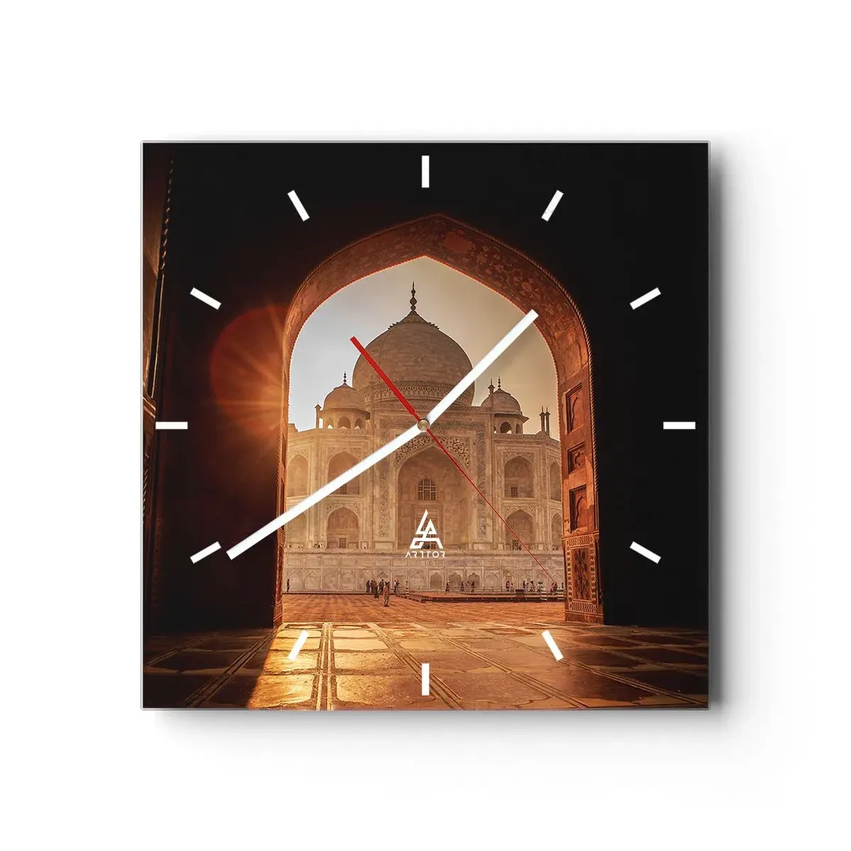Zegar ścienny - Taj Mahal w promieniach słońca widziany z łuku bramy - 30x30cm - Pomnik nieziemskiej miłości - Nowoczesna dekoracja ścienna do salonu i sypialni ARTTOR