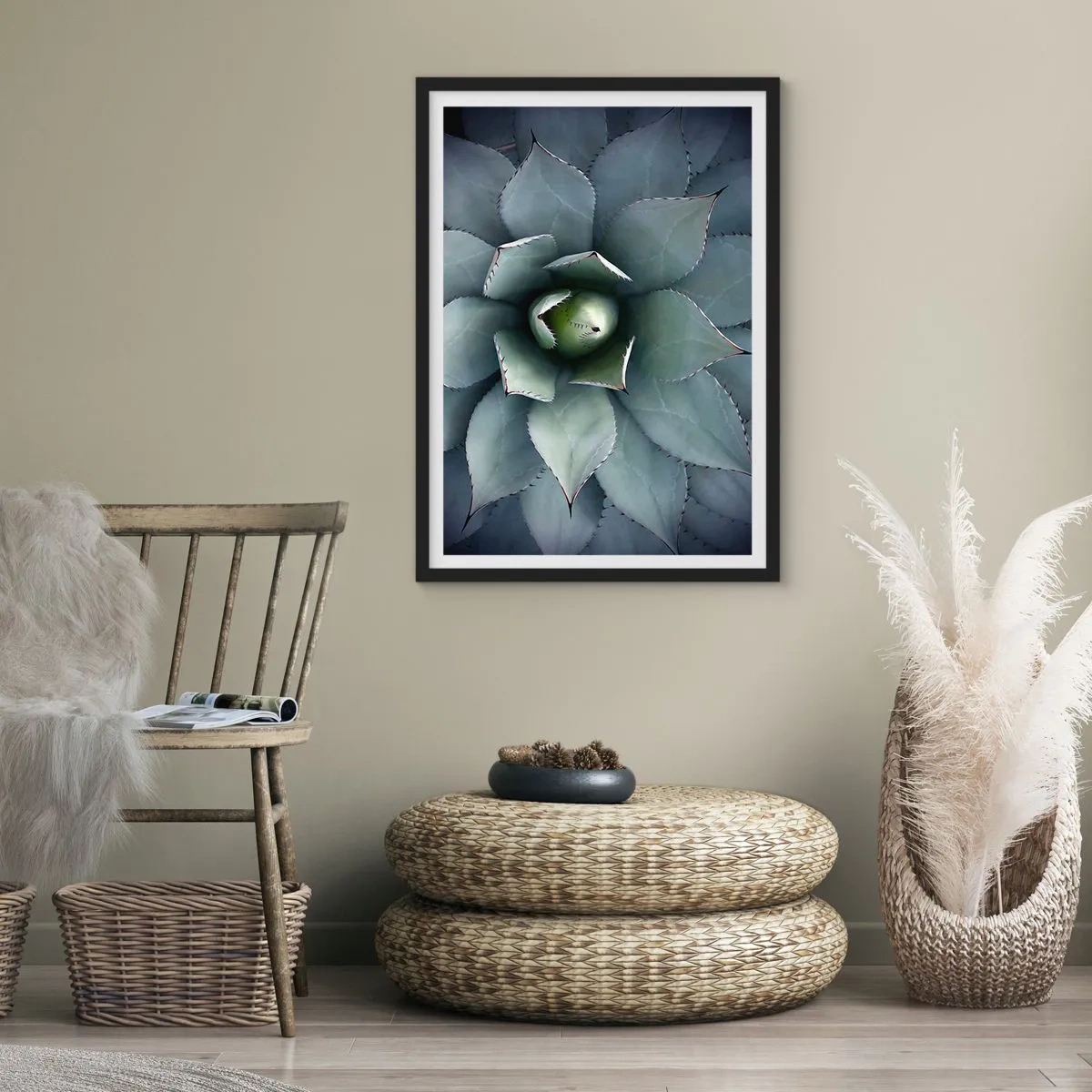 Plakat w czarnej ramie - Zbliżenie na symetryczne liście sukulenta w odcieniach zieleni - 50x70cm - Wabi i przestrzega - Nowoczesna dekoracja ścienna do salonu i sypialni ARTTOR