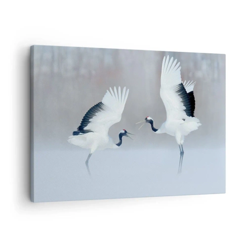 Obraz na płótnie - Dwa żurawie tańczące w mglistej scenerii - 70x50cm - Taniec we mgle - Nowoczesna dekoracja ścienna do salonu i sypialni ARTTOR
