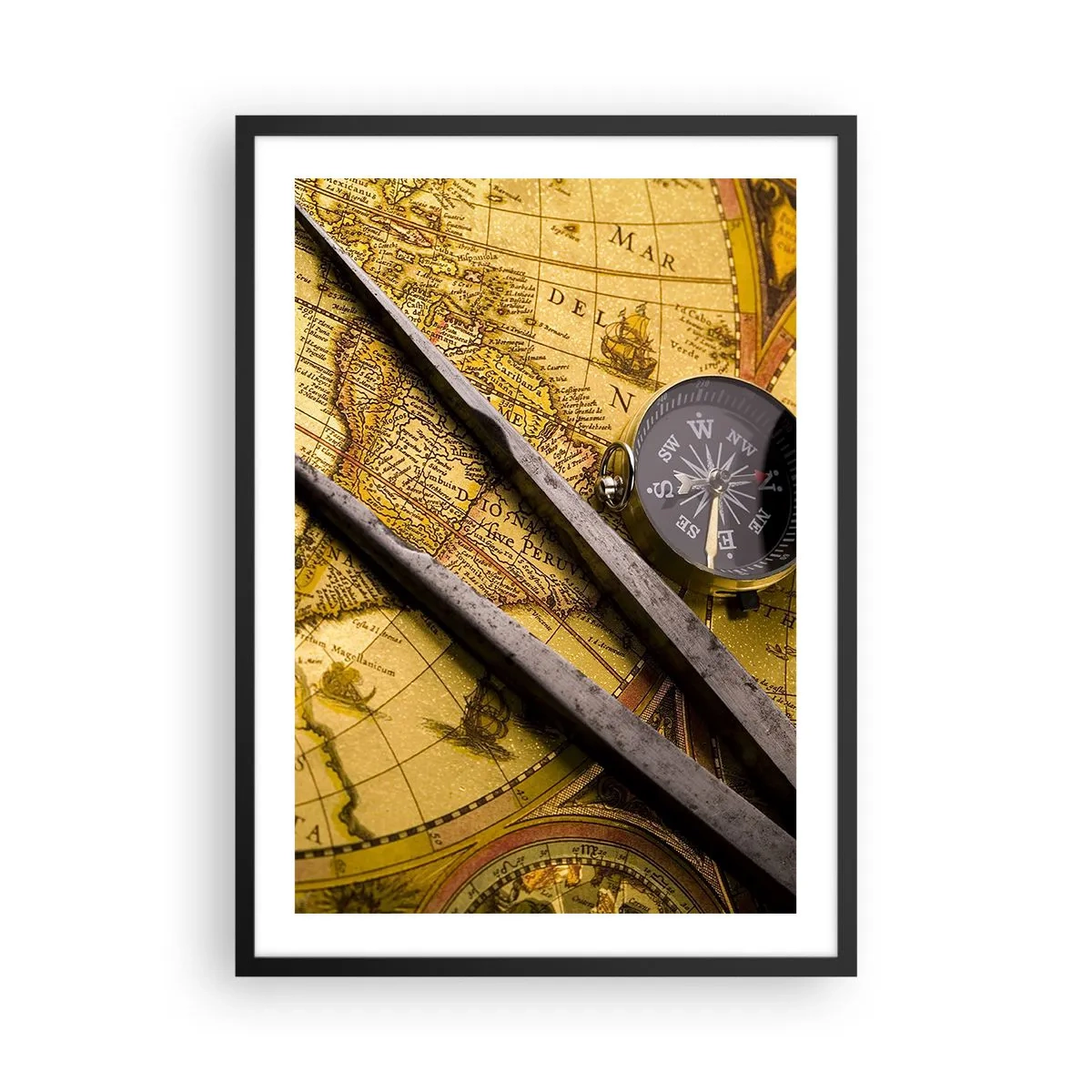 Plakat w czarnej ramie - Stara mapa z kompasem i narzędziami nawigacyjnymi - 50x70cm - Gdze te skarby? - Nowoczesna dekoracja ścienna do salonu i sypialni ARTTOR