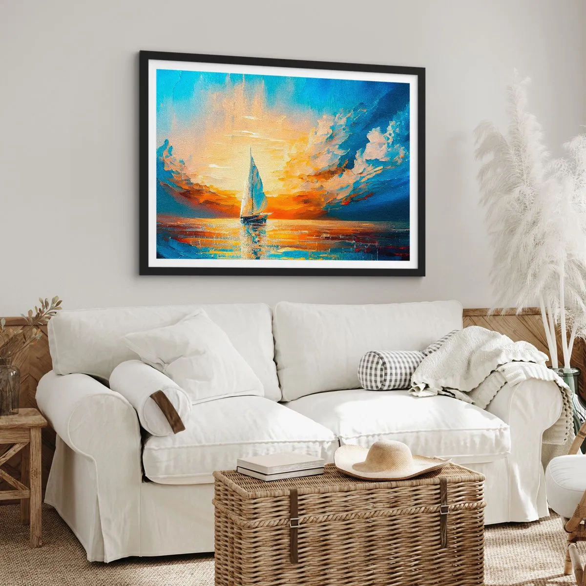 Plakat w czarnej ramie - Żaglówka na tle zachodzącego słońca i barwnych chmur - 70x50cm - Żegluga w złocie - Nowoczesna dekoracja ścienna do salonu i sypialni ARTTOR