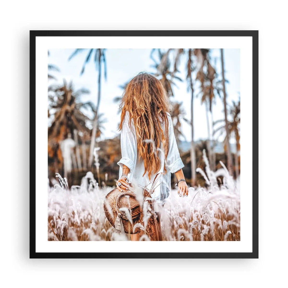 Plakat w czarnej ramie - Zrodzona z puchu traw - 60x60 cm