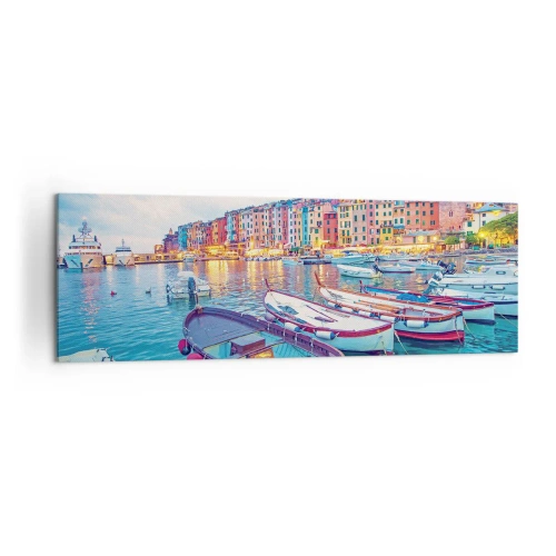 Obraz na płótnie - Kolorowe miasteczko nad wodą z łodziami w porcie - 160x50cm - Kolorowy wieczór w porcie - Nowoczesna dekoracja ścienna do salonu i sypialni ARTTOR