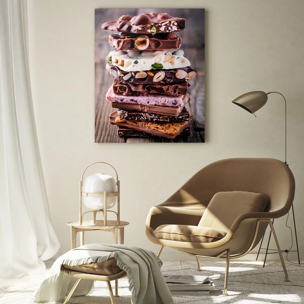 Obraz na szkle - Apetyczna kompozycja warstw czekolady z orzechami, owocami i bakaliami na drewnianym tle - 80x120cm - Rozkoszna perspektywa - Nowoczesna dekoracja ścienna do salonu i sypialni ARTTOR