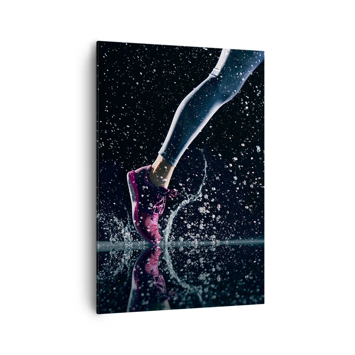 Obraz na płótnie - Dynamiczne ujęcie biegu w deszczu na czarnym tle - 70x100cm - Ile sił w nogach - Nowoczesna dekoracja ścienna do salonu i sypialni ARTTOR