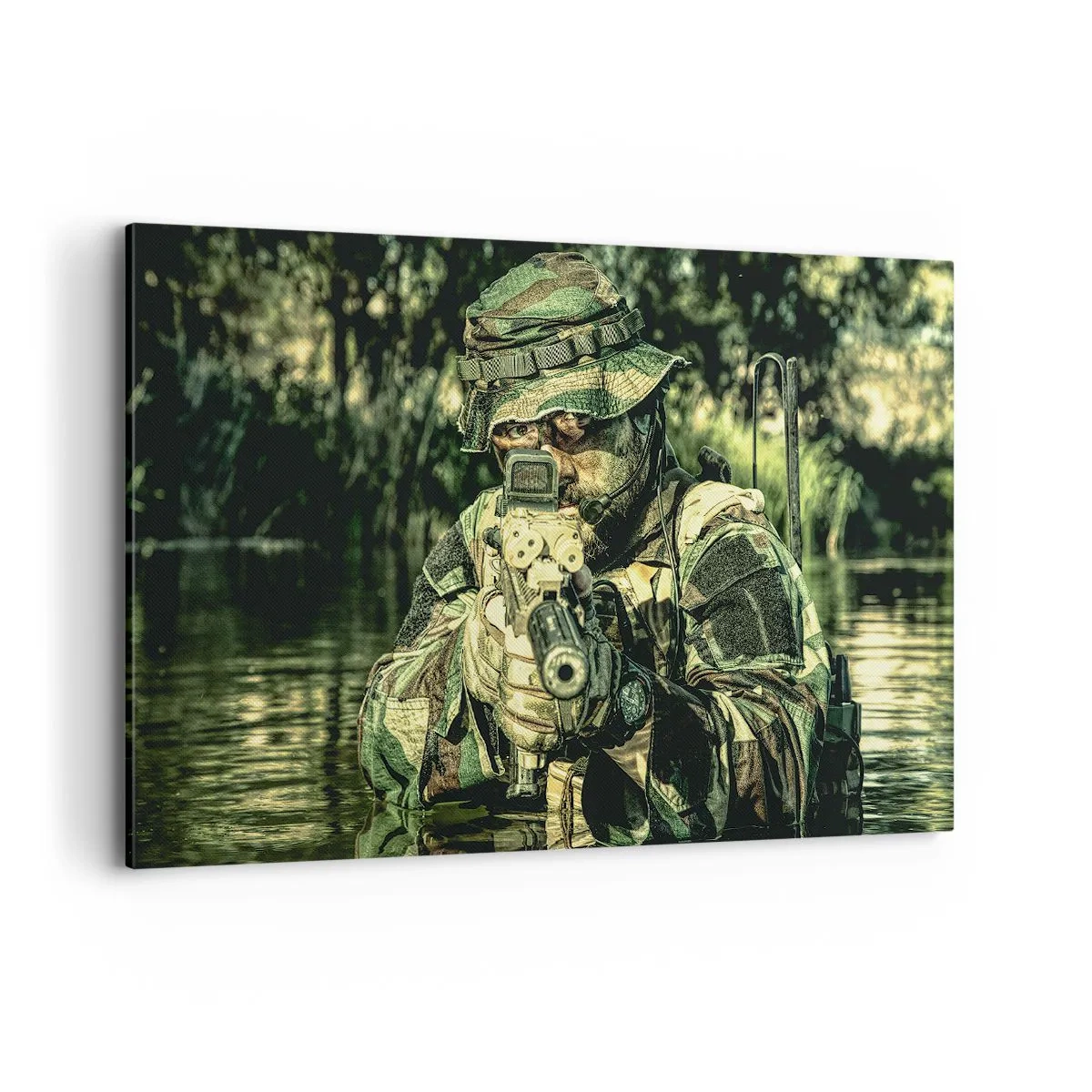 Obraz na płótnie - Żołnierz w kamuflażu celujący przez wodę - 120x80cm - Najlepszy z najlepszych - Nowoczesna dekoracja ścienna do salonu, kuchni i sypialni ARTTOR