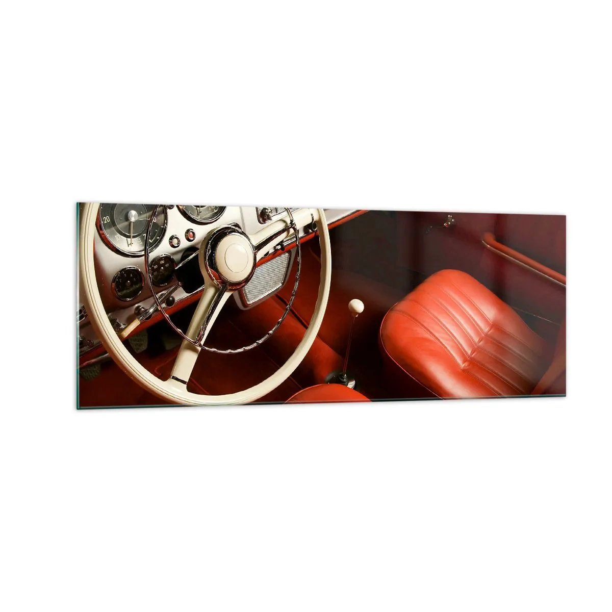 Obraz na szkle - Wnętrze klasycznego samochodu z czerwonymi skórzanymi siedzeniami - 140x50cm - Luksus w stylu vintage - Nowoczesna dekoracja ścienna do salonu i sypialni ARTTOR
