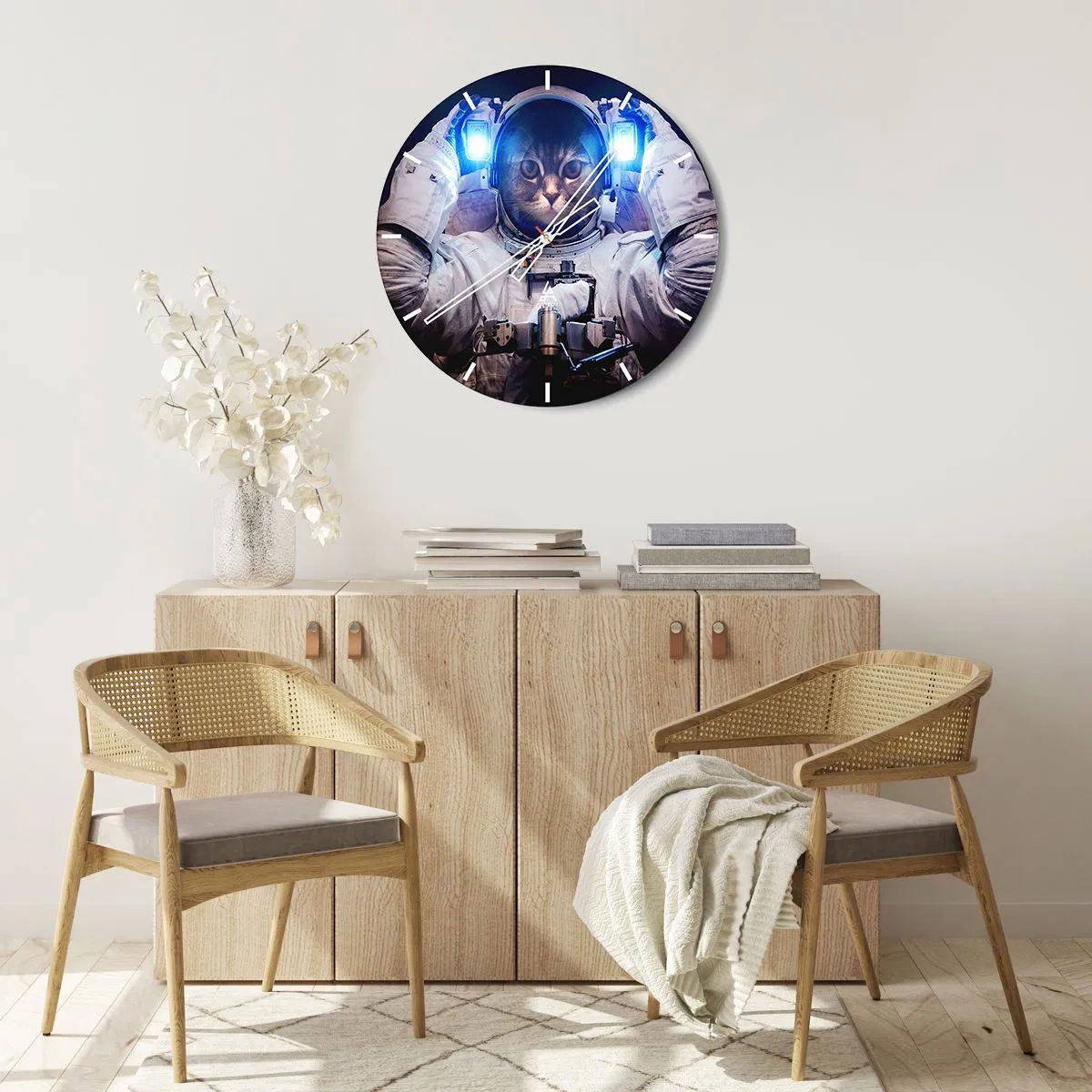 Zegar ścienny - Kot w skafandrze astronauty z niebieskim światłem w tle - 30x30cm - Houston, macie problem - Nowoczesna dekoracja ścienna do salonu, kuchni i sypialni ARTTOR
