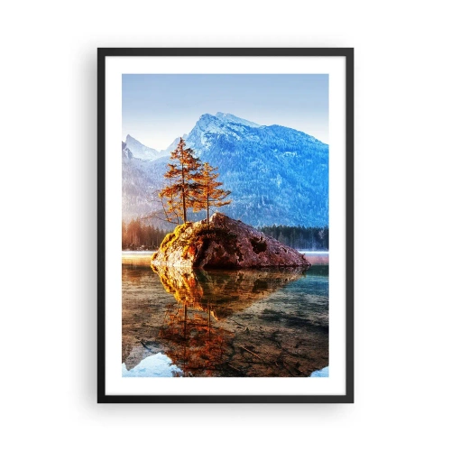 Plakat w czarnej ramie - Drzewa na skale odbijające się w spokojnym jeziorze - 50x70cm - Natura w nowym świetle - Nowoczesna dekoracja ścienna do salonu i sypialni ARTTOR