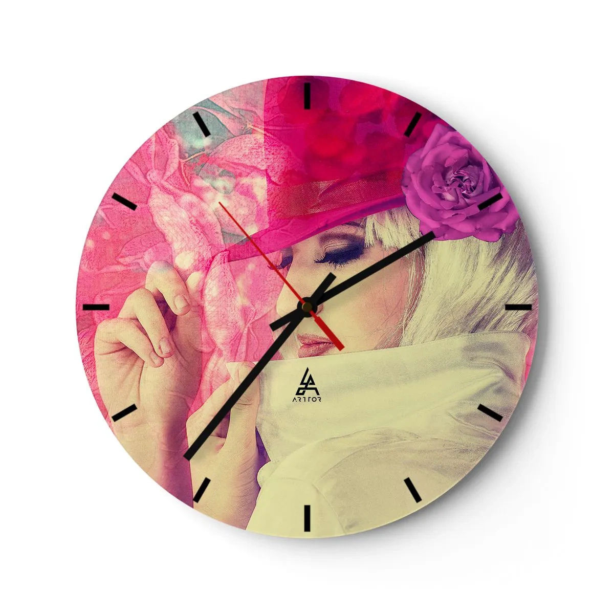 Zegar ścienny - Stylizowany portret kobiety w odcieniach różu i bieli - 30x30cm - Portret retro w oparach różu - Nowoczesna dekoracja ścienna do salonu, kuchni i sypialni ARTTOR