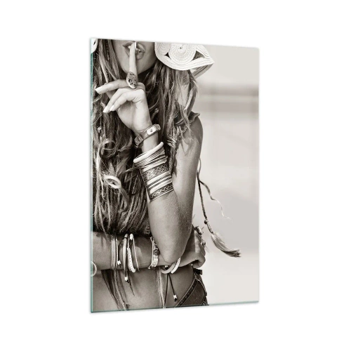 Obraz na szkle - Portret kobiety w stylu boho z biżuterią - 70x100cm - Jak to dziewczyna - Nowoczesna dekoracja ścienna do salonu i sypialni ARTTOR