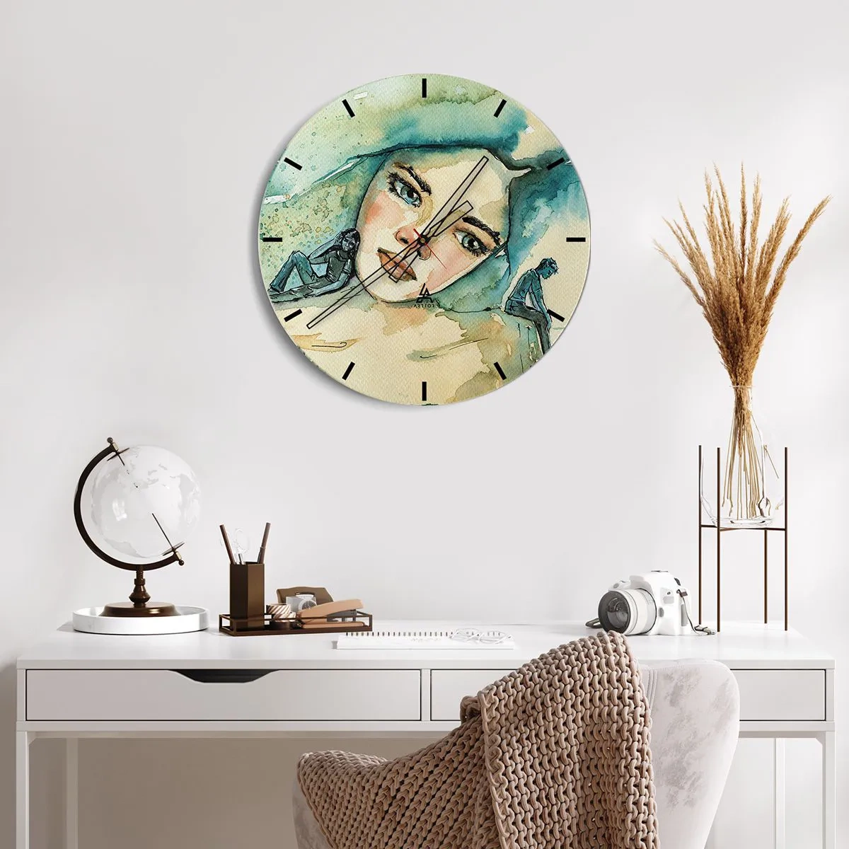 Zegar ścienny - Artystyczny portret kobiety i sylwetek w odcieniach błękitu - 30x30cm - Am I blue? - Nowoczesna dekoracja ścienna do salonu, kuchni i sypialni ARTTOR
