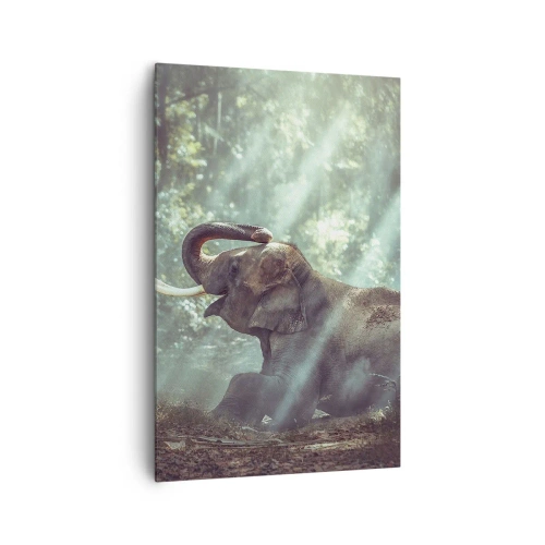 Obraz na płótnie - Chłopiec i słoń w leśnej scenerii oświetlonej promieniami słońca - 80x120cm - A posłuchaj tego… - Nowoczesna dekoracja ścienna do salonu i sypialni ARTTOR