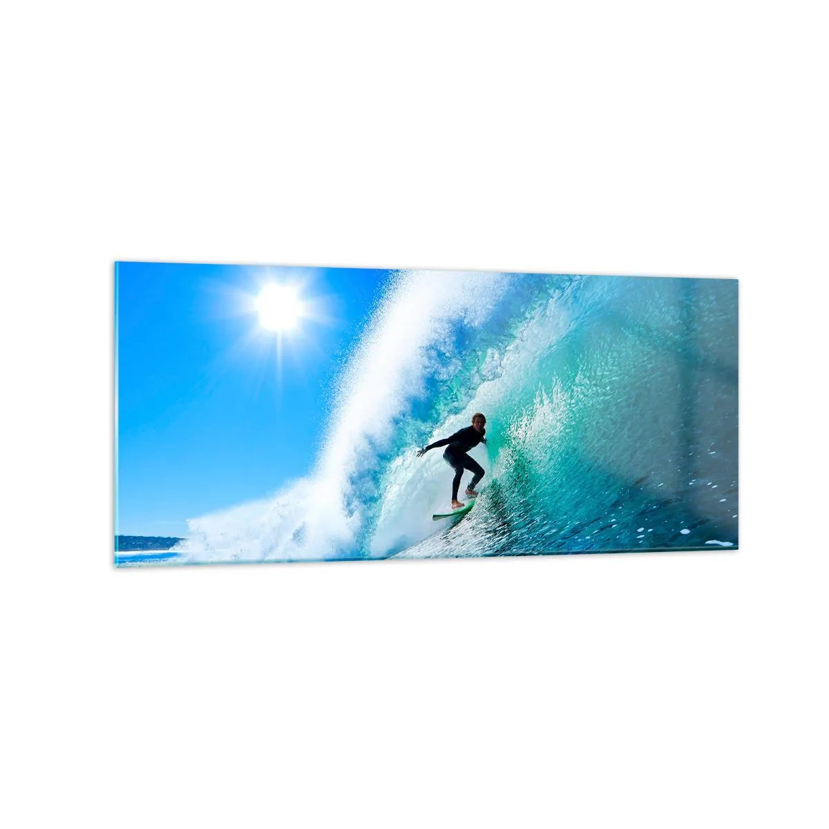 Obraz na szkle - Surfer na desce pływający wewnątrz potężnej fali pod błękitnym niebem - 120x50cm - Przez wielki błękit - Nowoczesna dekoracja ścienna do salonu i sypialni ARTTOR