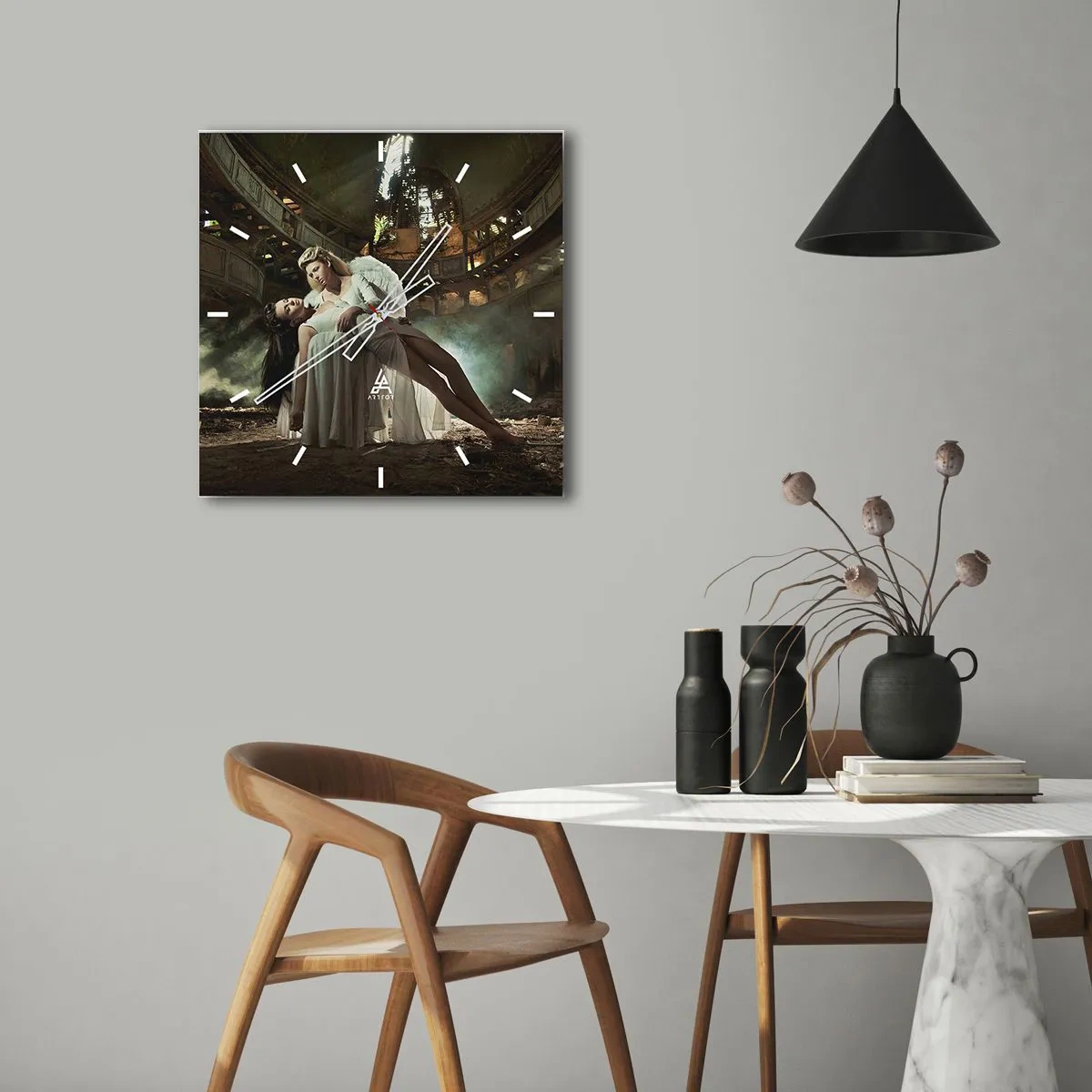 Zegar ścienny - Duch starego teatru - 30x30 cm