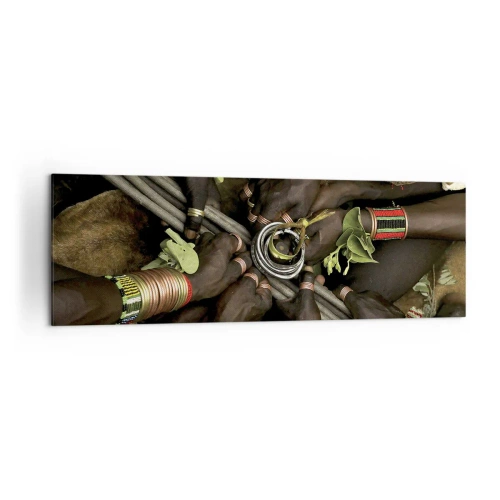 Obraz na płótnie - Tradycyjne bransolety na rękach w grupie rąk - 160x50cm - Jesteśmy razem - Nowoczesna dekoracja ścienna do salonu i sypialni ARTTOR