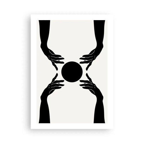 Plakat - Czarno-biała grafika dłoni z kulą - 50x70cm - Tajemny znak - Nowoczesna dekoracja ścienna do salonu, kuchni i sypialni ARTTOR