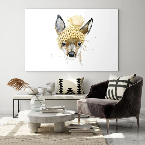 Obraz na szkle - Sarna w wełnianej czapce z pomponem - 120x80cm - Na zimę w śnieżnym lesie - Nowoczesna dekoracja ścienna do salonu, kuchni i sypialni ARTTOR