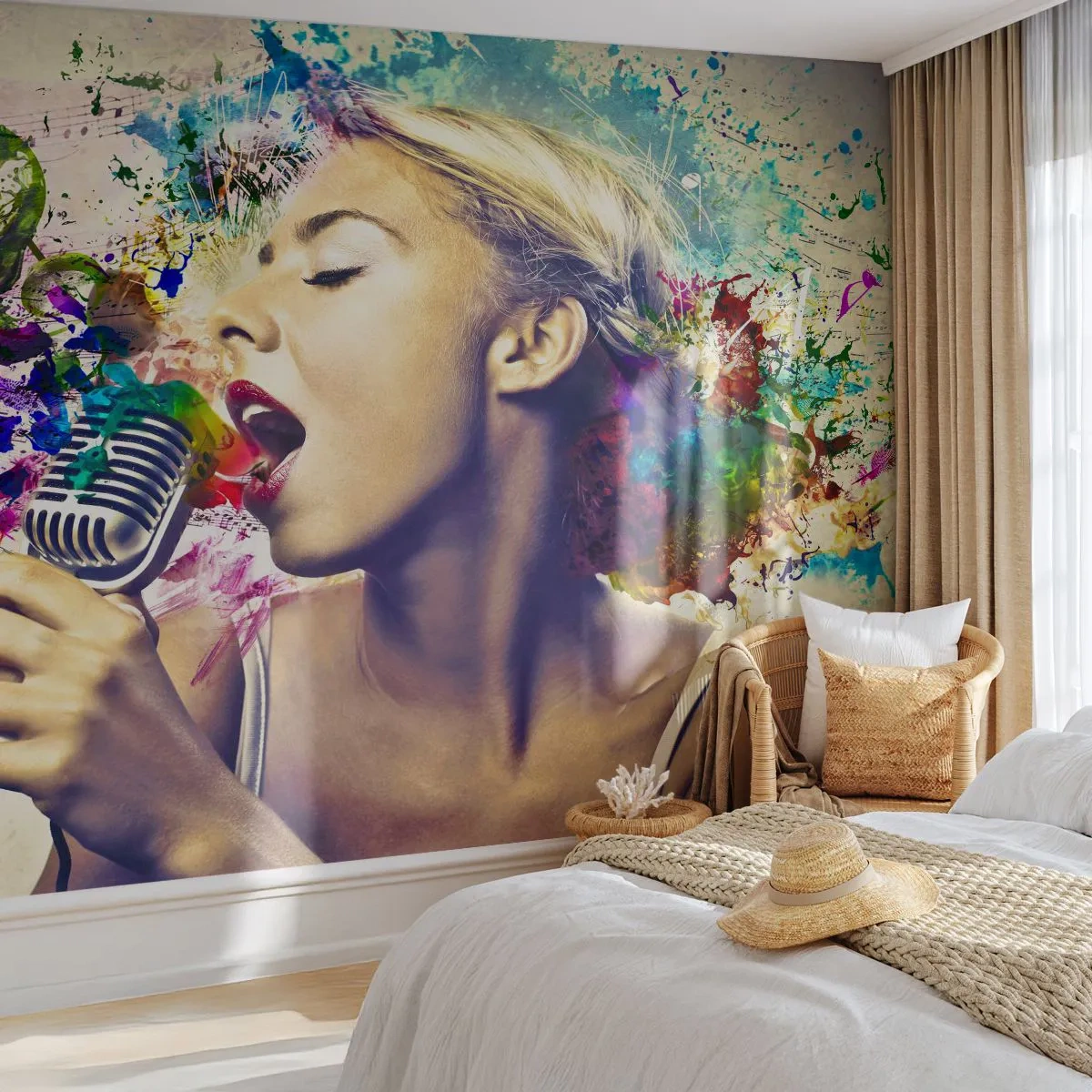 Fototapeta Premium Sand - Kobieta śpiewająca do mikrofonu w otoczeniu kolorowych nut - 100x70cm - Pomalować głosem świat - Nowoczesna dekoracja ścienna do salonu, kuchni i sypialni ARTTOR