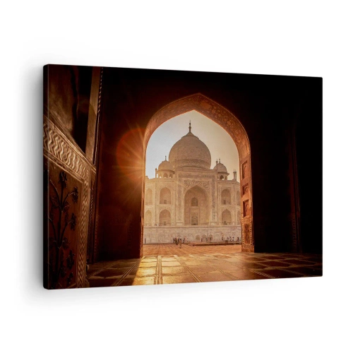 Obraz na płótnie - Taj Mahal w promieniach słońca widziany z łuku bramy - 70x50cm - Pomnik nieziemskiej miłości - Nowoczesna dekoracja ścienna do salonu i sypialni ARTTOR