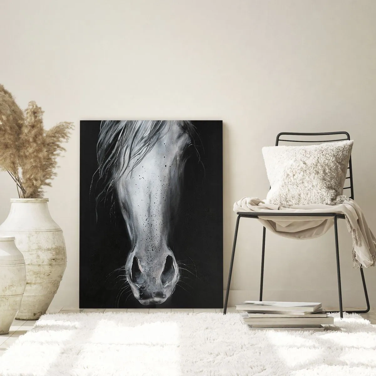 Obraz na szkle - Monochromatyczny portret końskiego pyska w artystycznym ujęciu na czarnym tle - 70x100cm - Uwodzicielskie spojrzenie - Nowoczesna dekoracja ścienna do salonu i sypialni ARTTOR