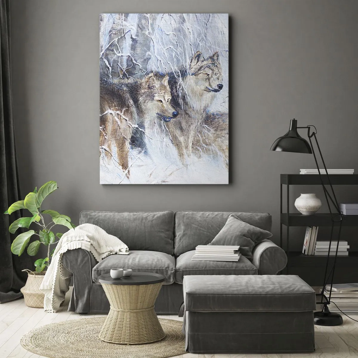 Obraz na płótnie - Dwa wilki w zimowym, ośnieżonym lesie - 50x70cm - Uwaga! Nadchodzi… - Nowoczesna dekoracja ścienna do salonu, kuchni i sypialni ARTTOR