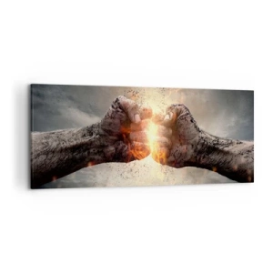 Obraz na płótnie - Zaciśnięte pięści w dynamicznej scenerii z ogniem - 120x50cm - Stań do walki - Nowoczesna dekoracja ścienna do salonu i sypialni ARTTOR