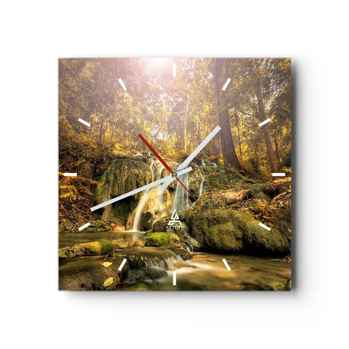 Zegar ścienny - Leśny wodospad w promieniach słońca otoczony zielenią - 30x30cm - Leśna kaskada w zieleni - Nowoczesna dekoracja ścienna do salonu i sypialni ARTTOR