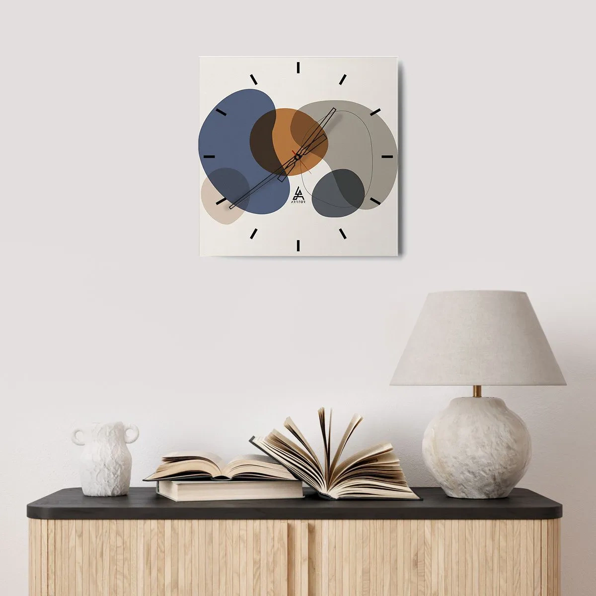 Zegar ścienny - Abstrakcyjne kolorowe formy w odcieniach niebieskiego i brązu - 30x30cm - Krople barw - Nowoczesna dekoracja ścienna do salonu i sypialni ARTTOR