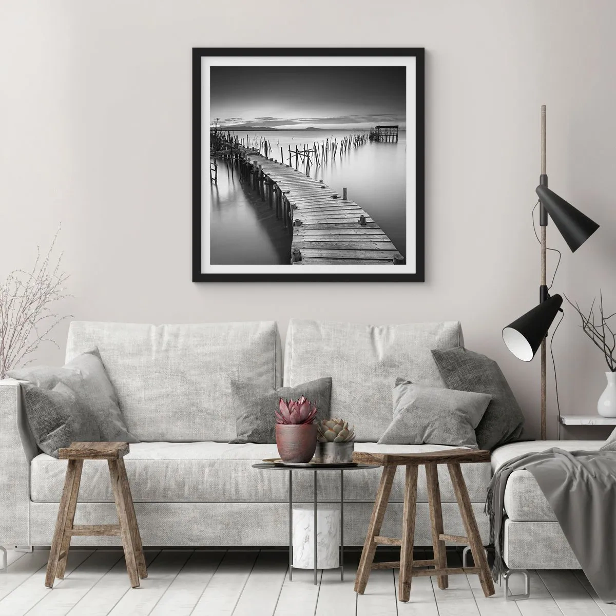 Plakat w czarnej ramie - Spokój zapomnianego brzegu - 30x30 cm