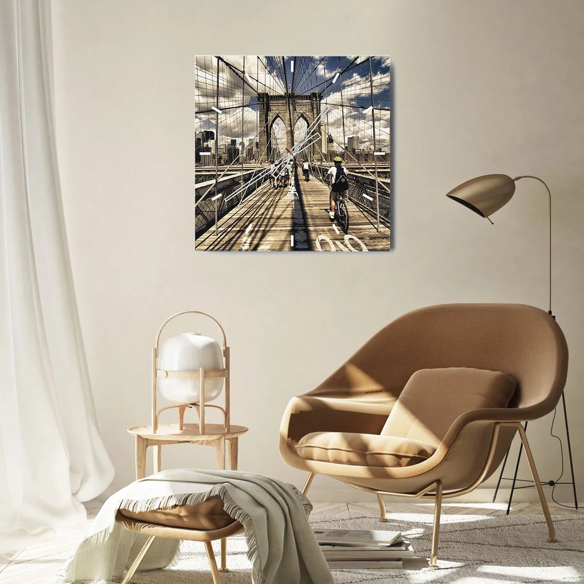 Zegar ścienny - Brookliński most z widokiem na pieszych i rowerzystów - 30x30cm - Wprost do serca miasta - Nowoczesna dekoracja ścienna do salonu i sypialni ARTTOR