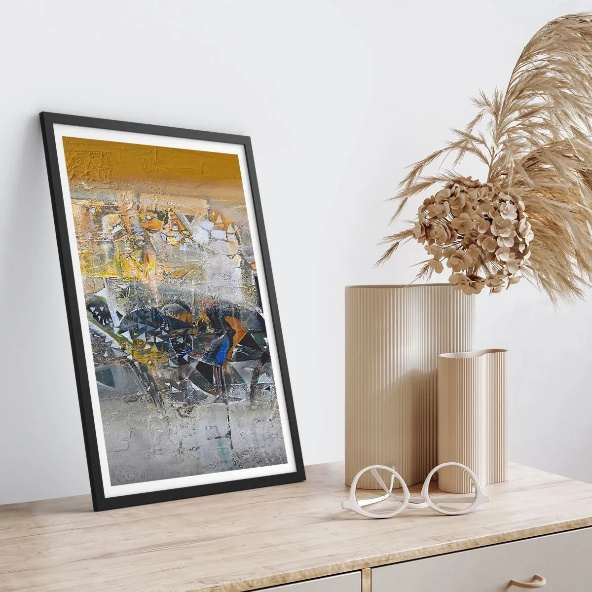 Plakat w czarnej ramie - Abstrakcyjna kompozycja w odcieniach złota i szarości - 50x70cm - Wszystko się poukłada - Nowoczesna dekoracja ścienna do salonu i sypialni ARTTOR