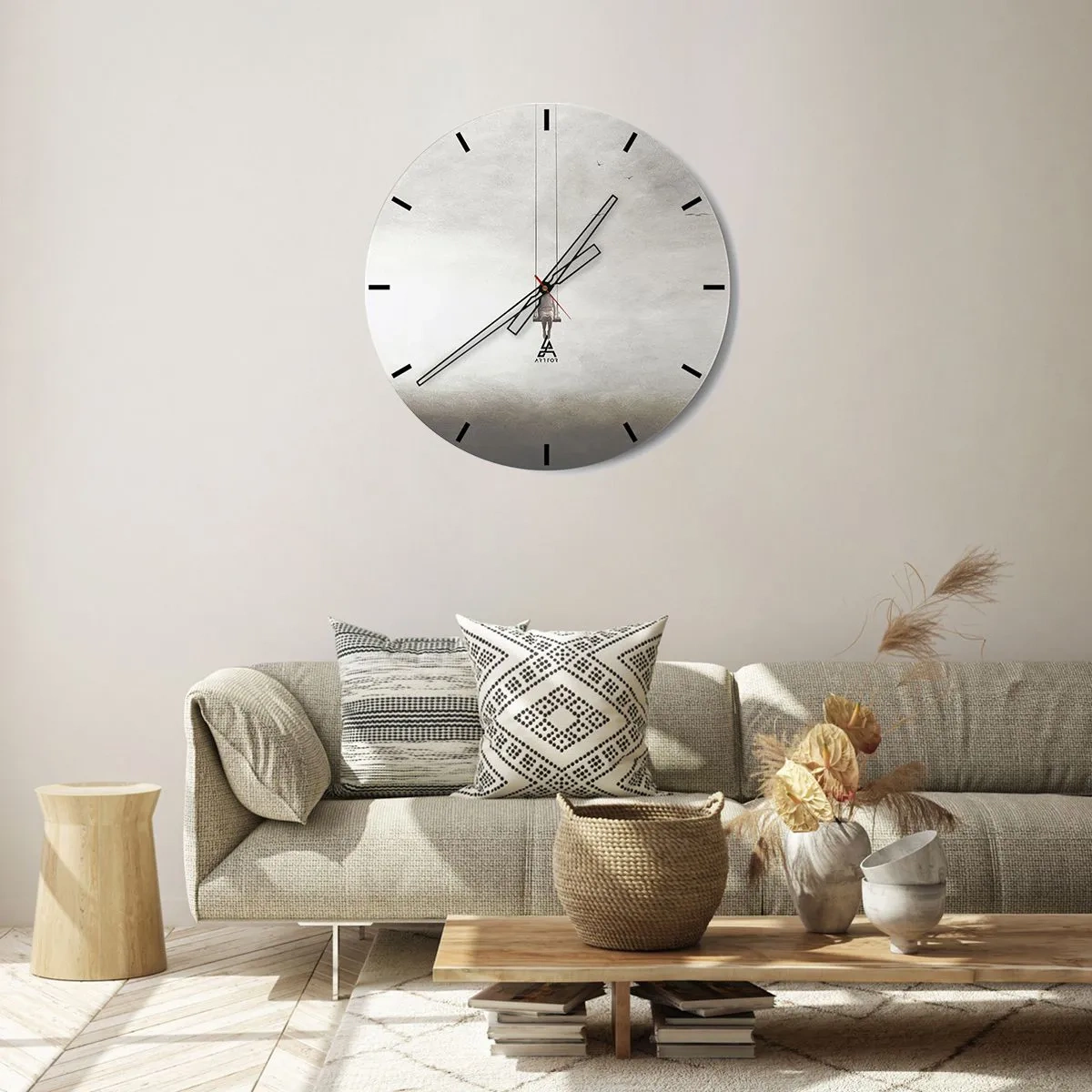 Zegar ścienny - Postać na huśtawce zawieszonej w minimalistycznej przestrzeni - 30x30cm - Dziecko w nas - Nowoczesna dekoracja ścienna do salonu, kuchni i sypialni ARTTOR