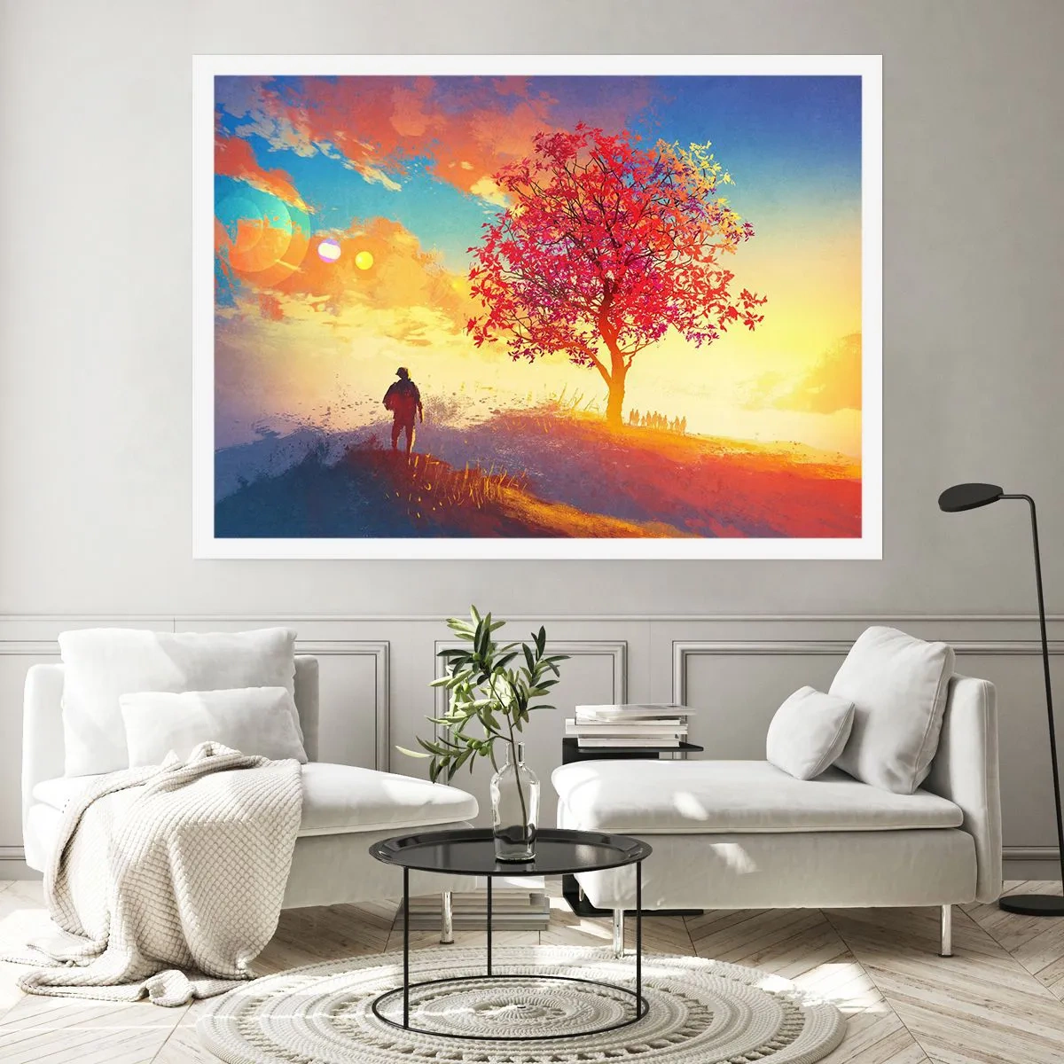 Plakat - Postać na wzgórzu obok kolorowego drzewa w świetle zachodzącego słońca - 100x70cm - Pielgrzym u celu - Nowoczesna dekoracja ścienna do salonu i sypialni ARTTOR