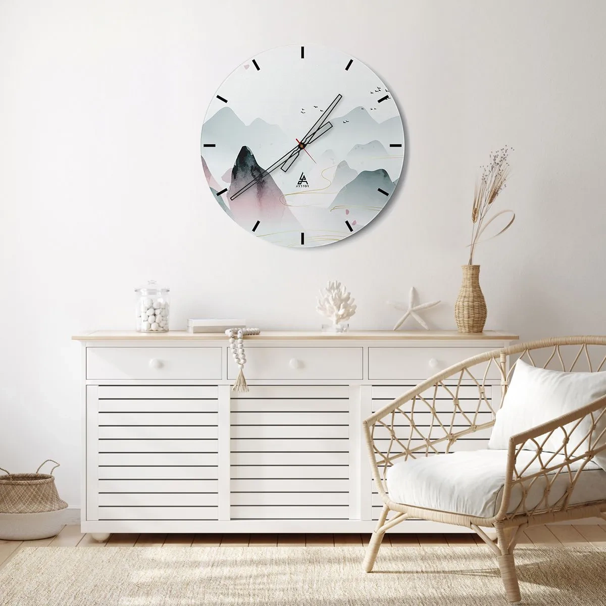 Zegar ścienny - Minimalistyczny krajobraz górski w pastelowych odcieniach z lecącymi ptakami - 30x30cm - Ponad szczytami - Nowoczesna dekoracja ścienna do salonu, kuchni i sypialni ARTTOR