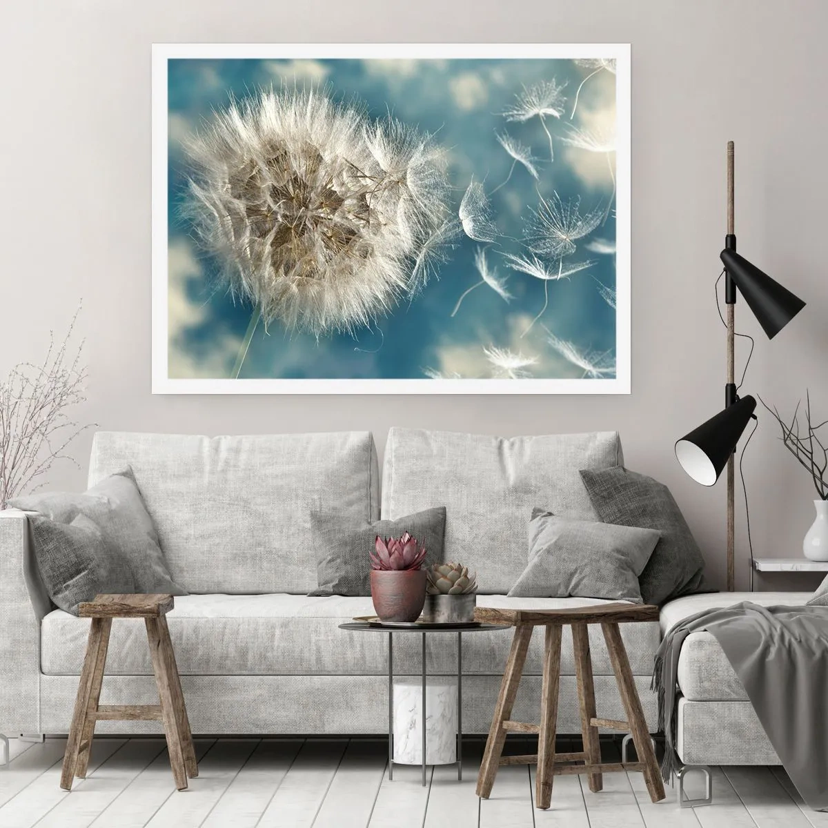 Plakat - Zdmuchiwany dmuchawiec na tle niebieskiego nieba - 100x70cm - Oddech anioła - Nowoczesna dekoracja ścienna do salonu i sypialni ARTTOR