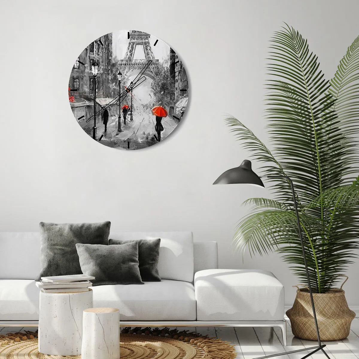 Zegar ścienny - Czarno-biała ulica z Wieżą Eiffla i czerwonymi parasolami - 30x30cm - Wszystkie drogi prowadzą do niej - Nowoczesna dekoracja ścienna do salonu, kuchni i sypialni ARTTOR