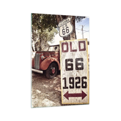 Obraz na szkle - Retro samochód i znak Route 66 w rustykalnym otoczeniu - 70x100cm - Legenda amerykanskiej prowincji - Nowoczesna dekoracja ścienna do salonu i sypialni ARTTOR