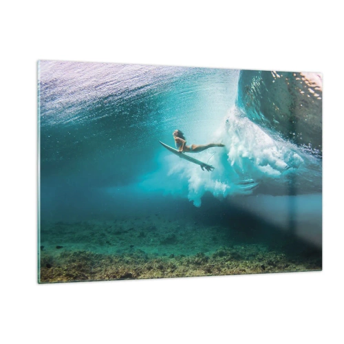 Obraz na szkle - Surferka pod wodą wśród fal z deską surfingową - 120x80cm - Podwodny świat - Nowoczesna dekoracja ścienna do salonu, kuchni i sypialni ARTTOR