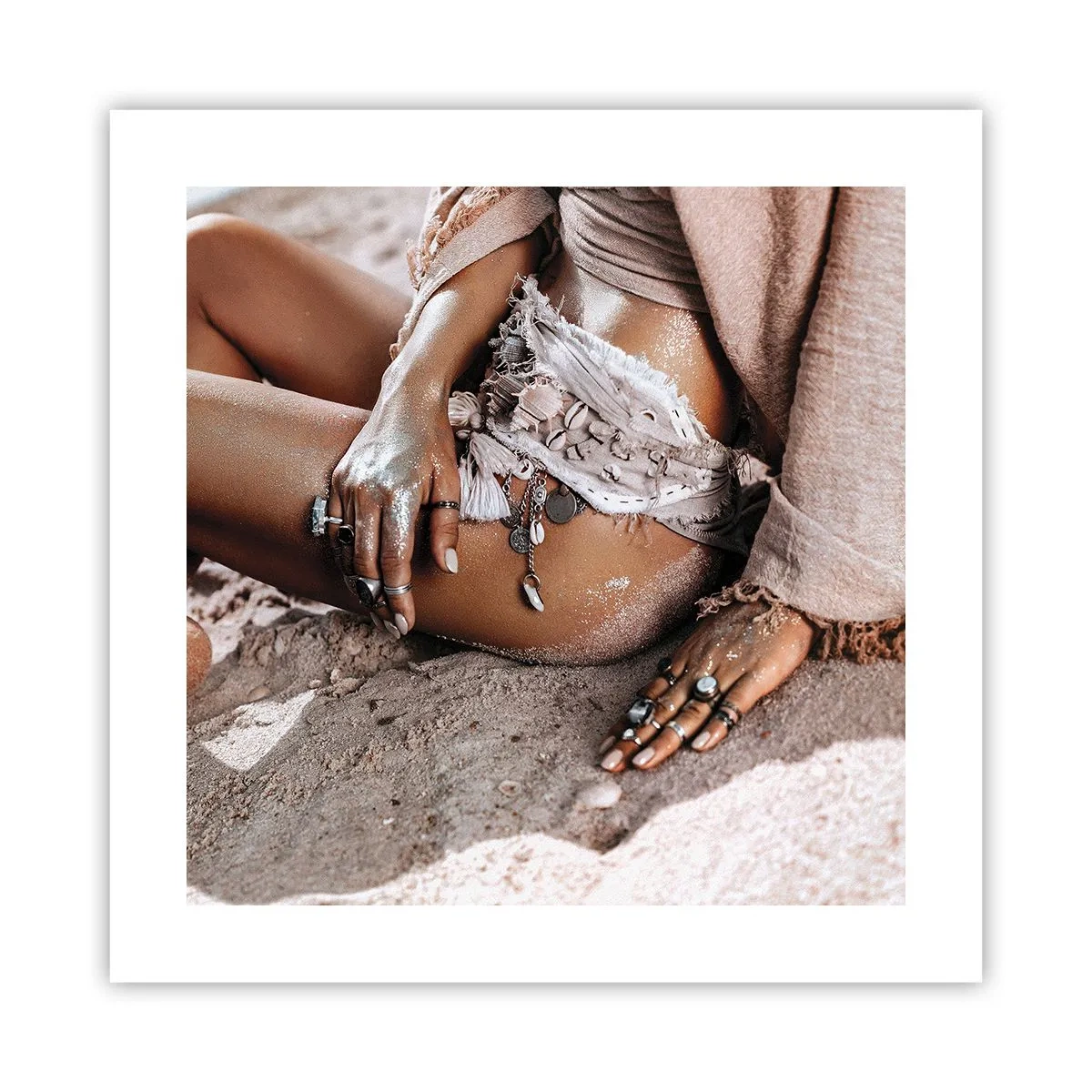 Plakat - Wyrzucona przez fale? - 40x40 cm