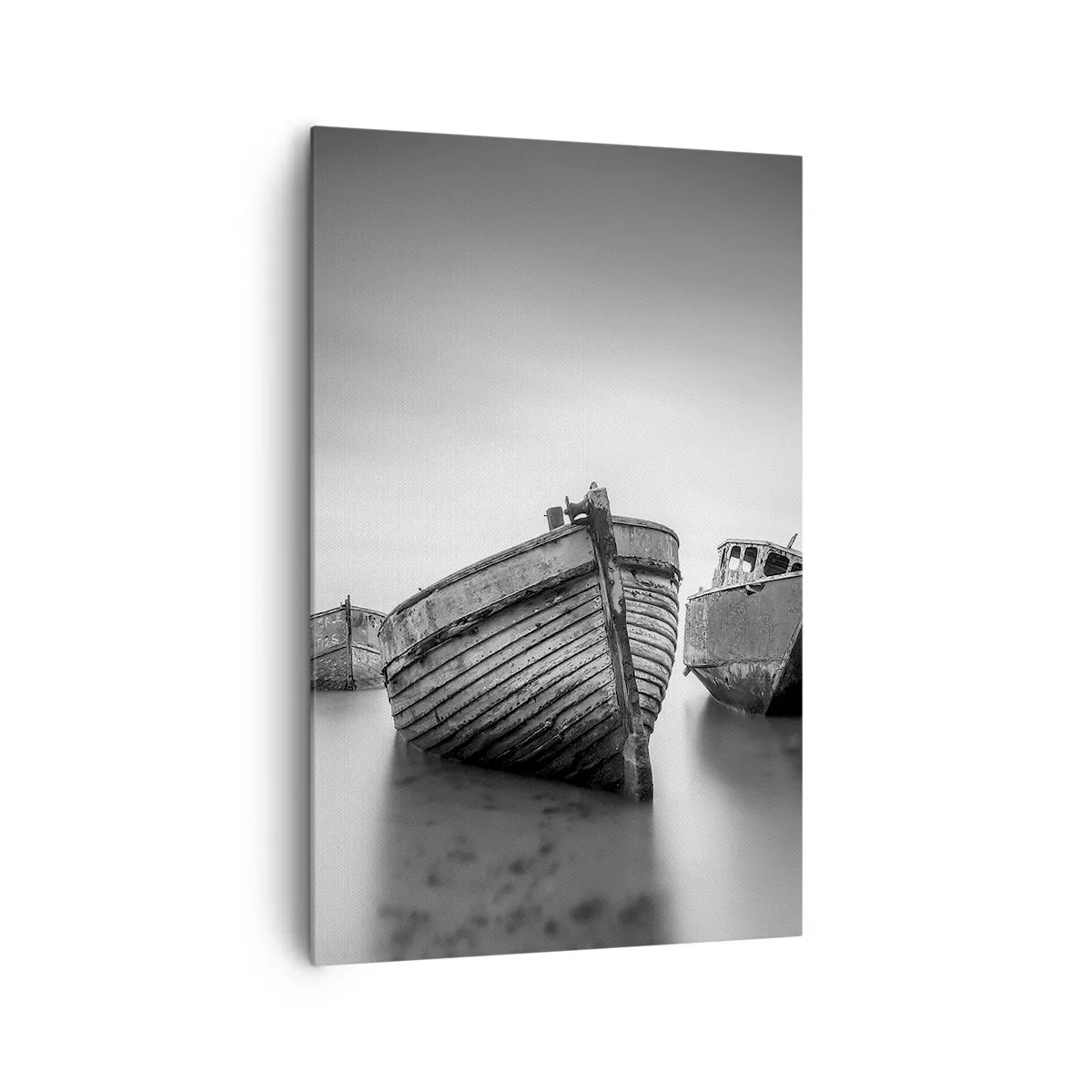 Obraz na płótnie - Opuszczone łodzie na spokojnej wodzie - 80x120cm - Już tylko wspomnienia… - Nowoczesna dekoracja ścienna do salonu i sypialni ARTTOR