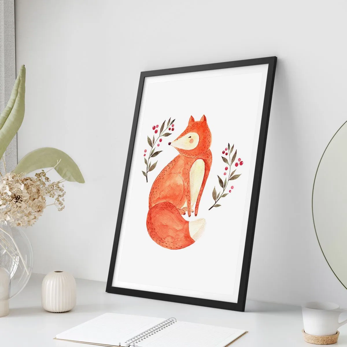 Plakat w czarnej ramie - Mały rudzielec - Ilustracja lisa w otoczeniu gałązek z czerwonymi owocami - 50x70cm