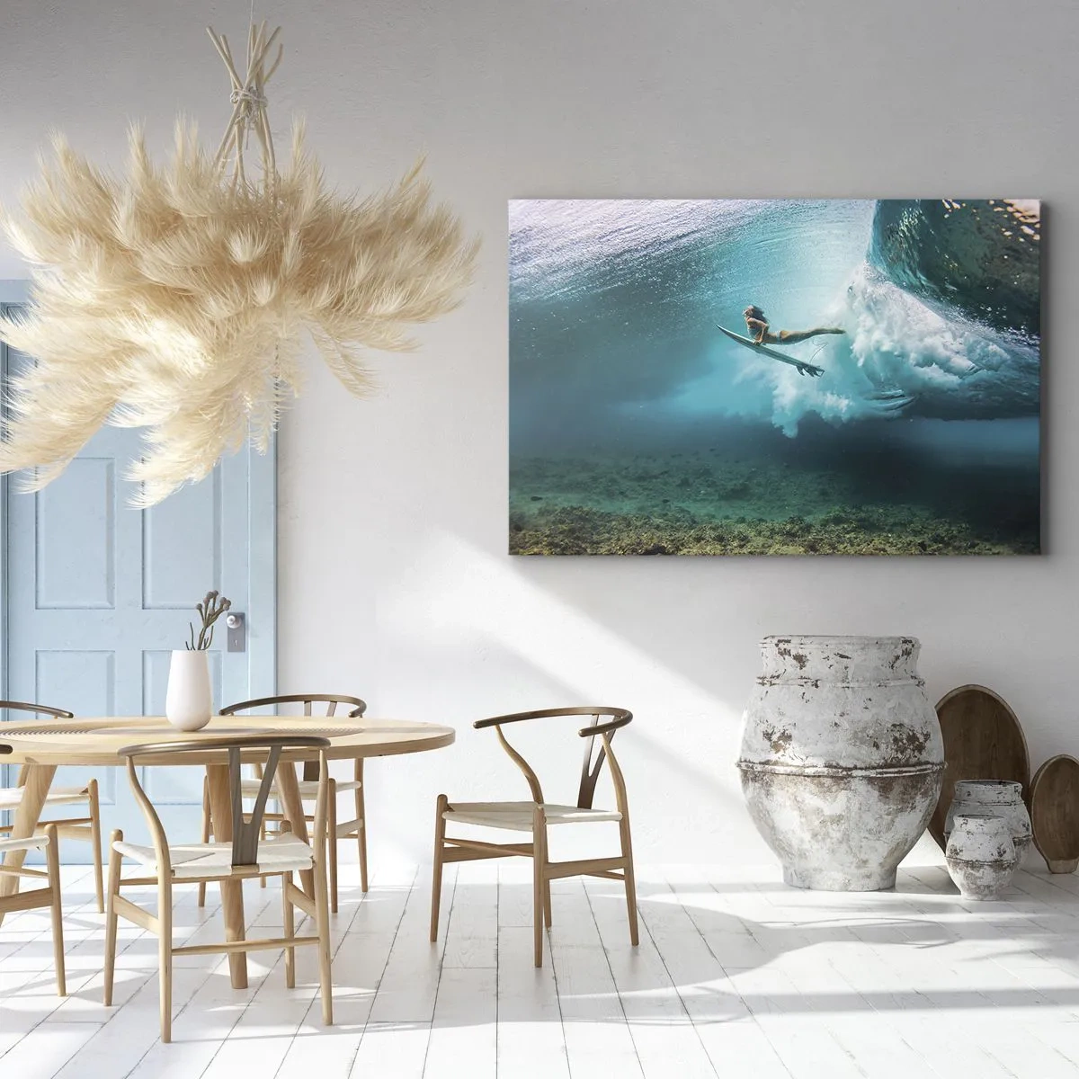 Obraz na płótnie - Surferka pod falą w błękitnej wodzie oceanu - 120x80cm - Podwodny świat - Nowoczesna dekoracja ścienna do salonu, kuchni i sypialni ARTTOR