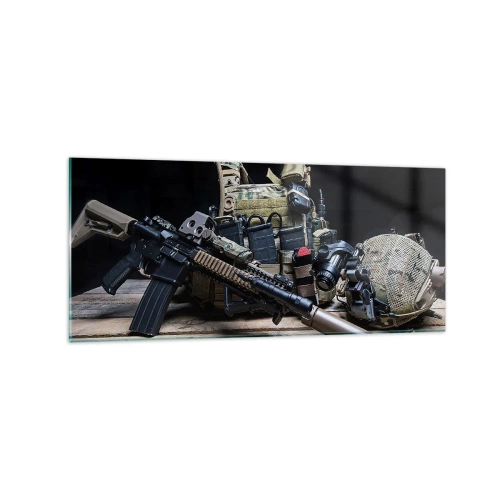 Obraz na szkle - Wyposażenie taktyczne z karabinem na drewnianym stole - 120x50cm - Spocznij! - Nowoczesna dekoracja ścienna do salonu i sypialni ARTTOR