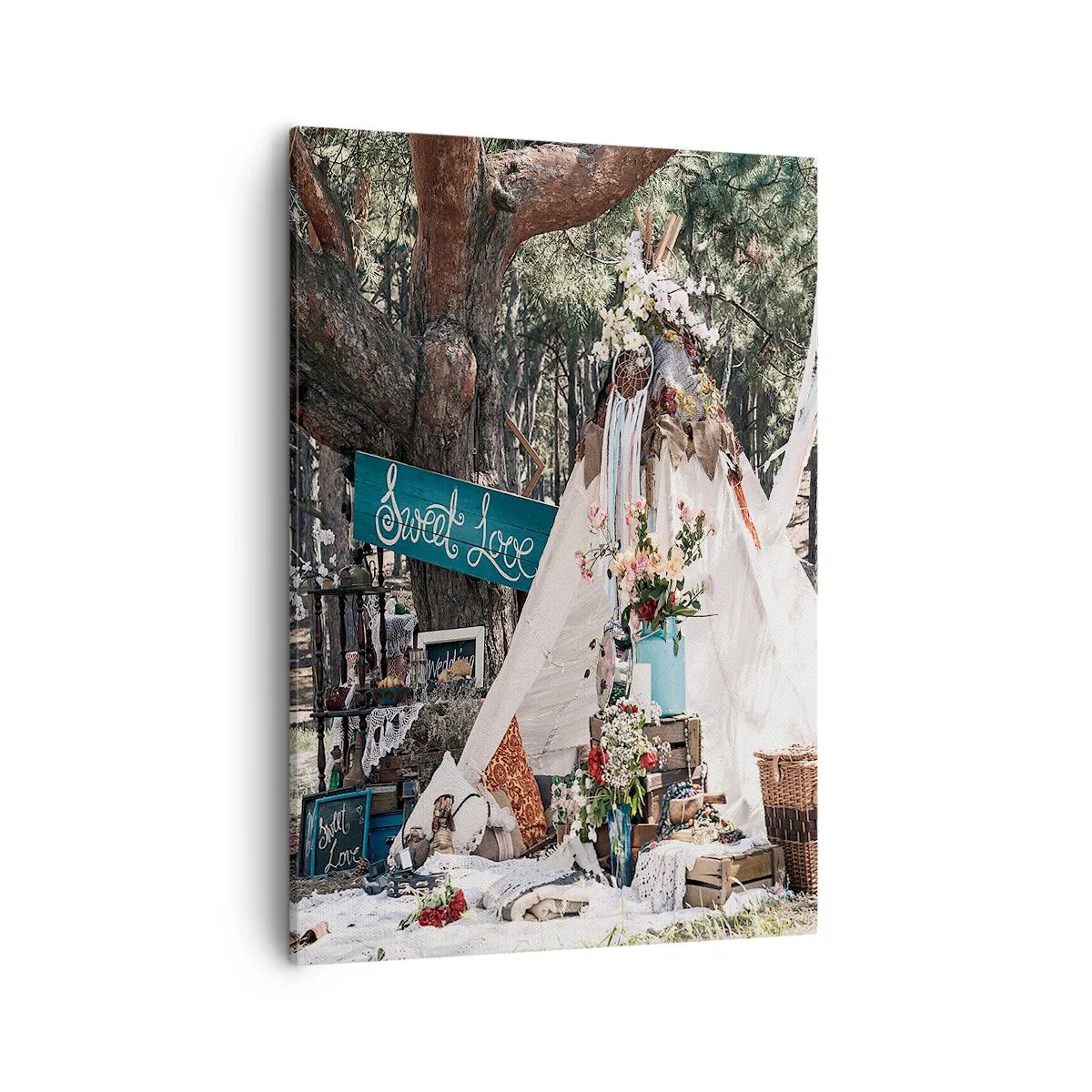 Obraz na płótnie - Romantyczna sceneria z namiotem w stylu boho ozdobionym kwiatami i dekoracjami - 50x70cm - Make love… - Nowoczesna dekoracja ścienna do salonu, kuchni i sypialni ARTTOR