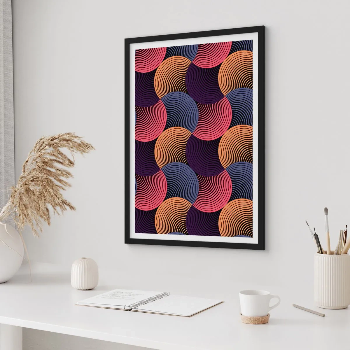 Plakat w czarnej ramie - Geometryczny wzór z kolorowymi, koncentrycznymi okręgami - 50x70cm - W kolistym rytmie - Nowoczesna dekoracja ścienna do salonu i sypialni ARTTOR