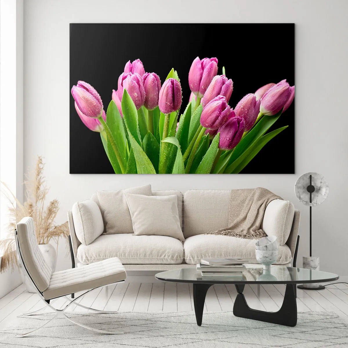 Obraz na szkle - Bukiet różowych tulipanów pokrytych kroplami wody na czarnym tle - 70x50cm - Liliowa radość wiosny - Nowoczesna dekoracja ścienna do salonu i sypialni ARTTOR