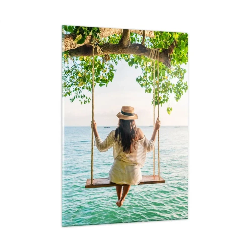 Obraz na szkle - Kobieta na huśtawce nad morzem w tropikalnym otoczeniu - 50x70cm - Życie jest piękne - Nowoczesna dekoracja ścienna do salonu, kuchni i sypialni ARTTOR